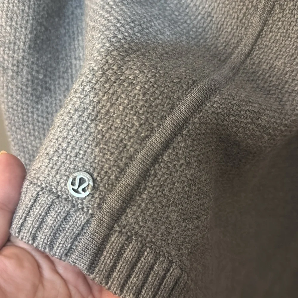Lululemon on the go poncho
